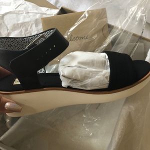 ellen degeneres Shoes - Ellen Degeneres Stella chic sandals size 9M ellen degeneres Shoes - Ellen Degeneres Stella chic sandals size 9M